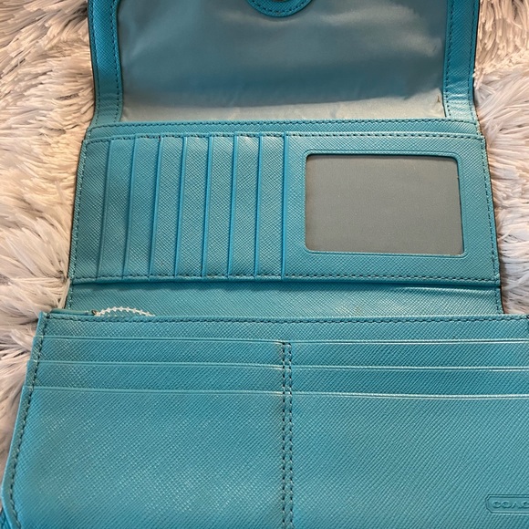 Coach Wallet - Picture 2 of 4